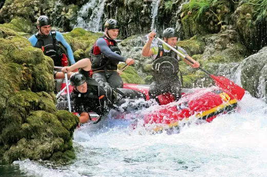 Ride the Rapids of Teamwork: The Benefits of Corporate Rafting Retreats
